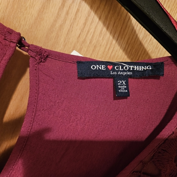 NWT Maroon Lace top - Picture 2 of 4